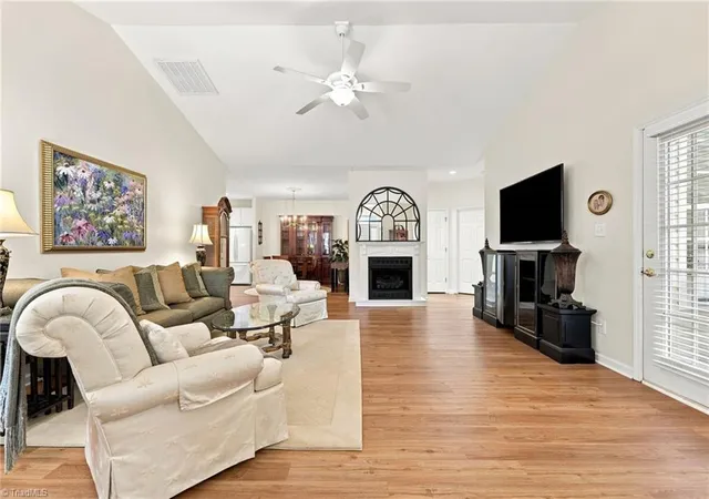 2nd image of 1006 Gretchen Ln, Greensboro, NC 27410 | MLS# 1231564