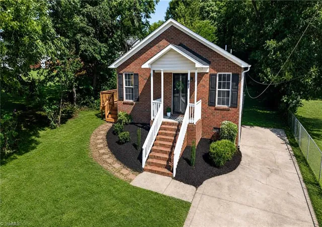 Photo 2 of Sale Pending at 807 Julian St, Greensboro, NC 27405 | MLS# 1233645 | Listing updated on 2026-09-02
