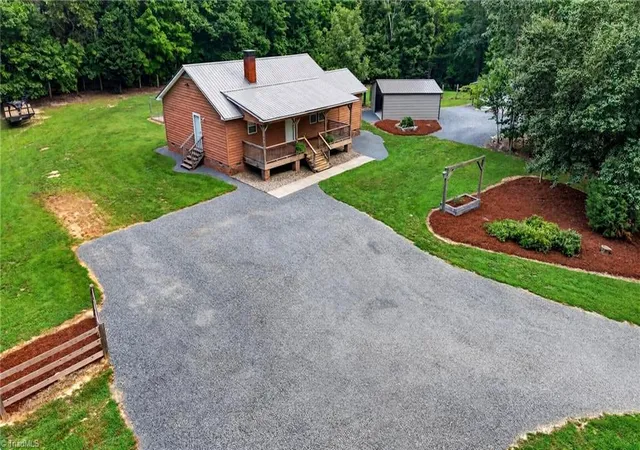 Photo 3 of Single family home for sale at 7047 High Pine Church Rd, Asheboro, NC 27205 | MLS# 1230918 | Listing updated on 2026-08-14
