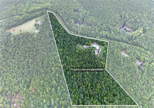 Photo 4 of Single family home for sale at 7047 High Pine Church Rd, Asheboro, NC 27205 | MLS# 1230918 | Listing updated on 2026-10-05