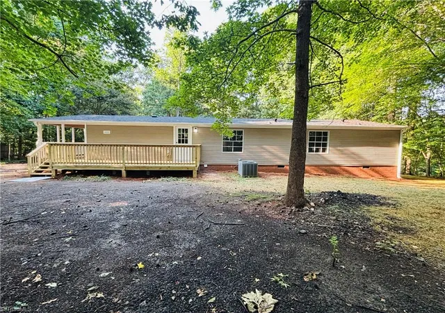 Homes for sale in Randleman, NC | 6557 Kerr Dr, Randleman, NC 27317 | MLS# 1225879
