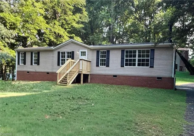Homes for sale in Randleman, NC | 6557 Kerr Dr, Randleman, NC 27317 | MLS# 1225879
