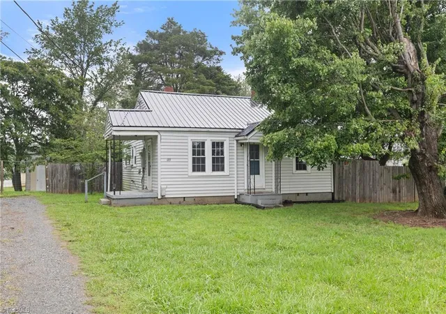 Photo 2 of Sale Pending at 683 Old Holw Rd, Winston Salem, NC 27105 | MLS# 1229386 | Listing updated on 2026-09-09