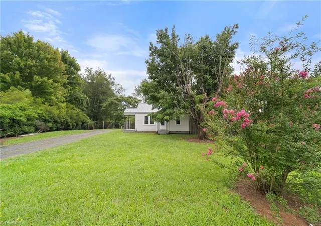 Photo 3 of Sale Pending at 683 Old Holw Rd, Winston Salem, NC 27105 | MLS# 1229386 | Listing updated on 2026-09-09
