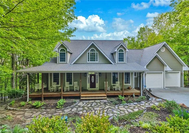 Homes for sale in West Jefferson, NC | 123 Laura Ave, West Jefferson, NC 28694 | MLS# 1220303