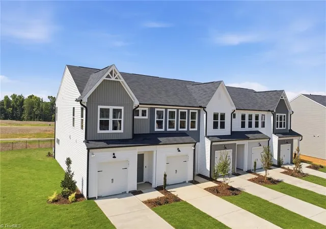 Photo 3 of Single family home for sale at 505 Prosecco Dr, Thomasville, NC 27360 | MLS# 1228661 | Listing updated on 2026-09-03