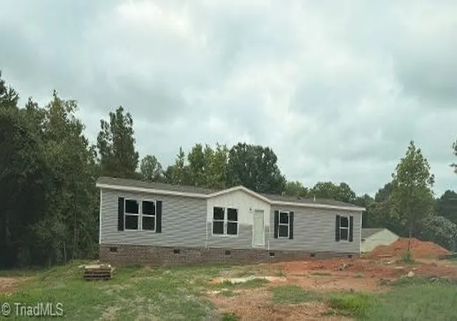 2nd image of 847 Walker St, Reidsville, NC 27320 | MLS# 1229889
