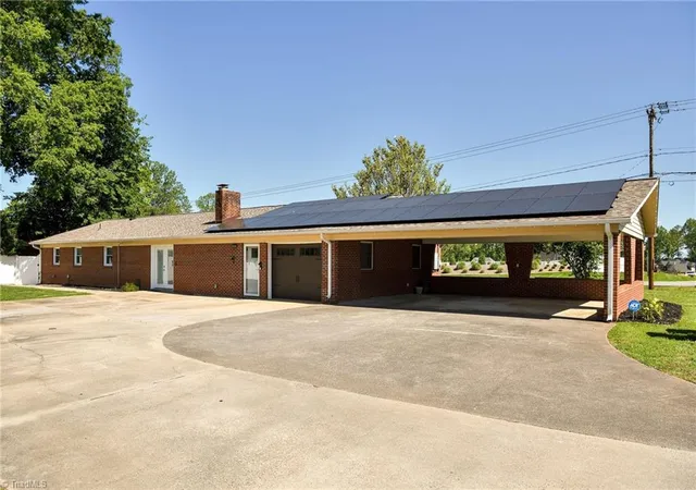Homes for sale in Winston Salem, NC | 3025 Hickory Tree Rd, Winston Salem, NC 27127 | MLS# 1222881