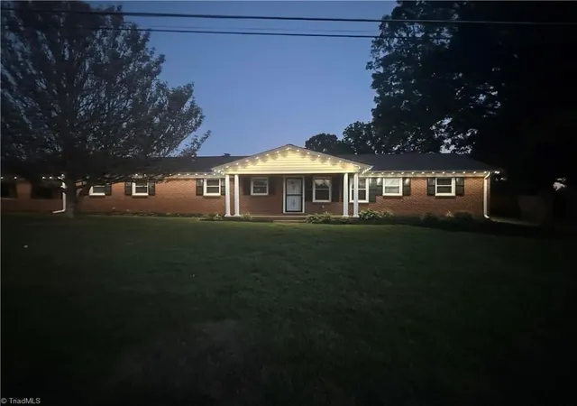 Homes for sale in Winston Salem, NC | 3025 Hickory Tree Rd, Winston Salem, NC 27127 | MLS# 1222881