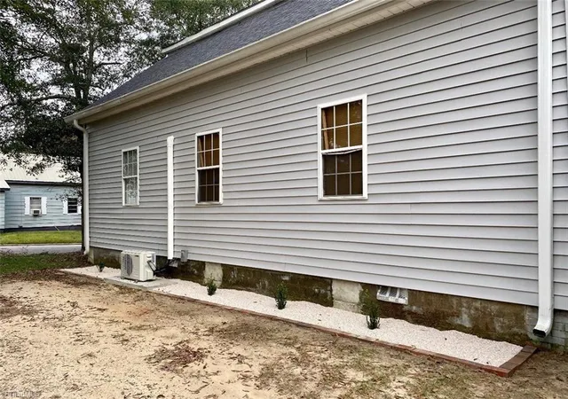 Listing Photo 4 - Condo for sale in building located at 619 Mckay St, Laurinburg, NC 28352