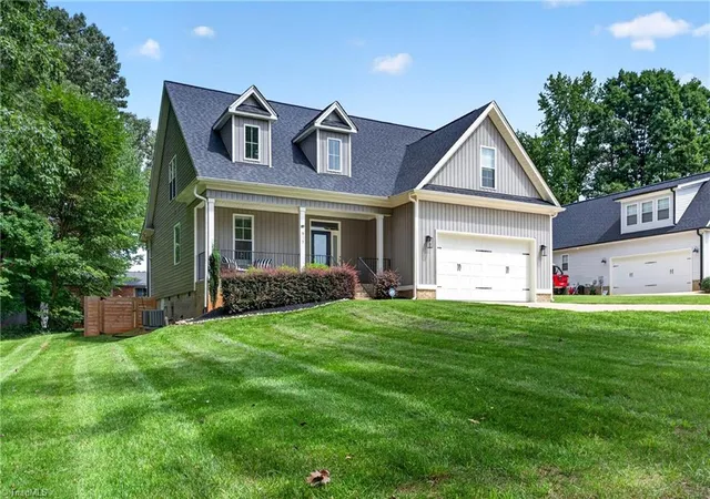 1st image of 915 Aberdeen Rd, High Point, NC 27265 | MLS# 1231345