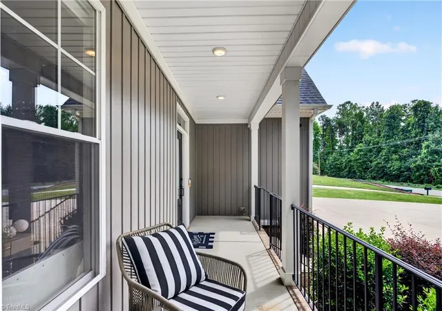 Photo 3 of Sale Pending at 915 Aberdeen Rd, High Point, NC 27265 | MLS# 1231345 | Listing updated on 2026-10-07