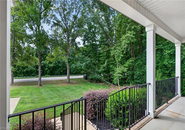Photo 4 of Sale Pending at 915 Aberdeen Rd, High Point, NC 27265 | MLS# 1231345 | Listing updated on 2026-10-07