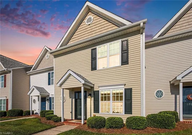 Photo 3 of Single family home for sale at 3707 Spanish Peak Dr, High Point, NC 27265 | MLS# 1229963 | Listing updated on 2026-09-14