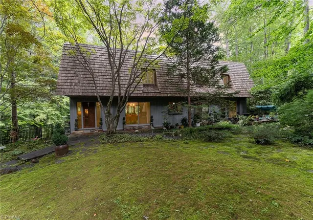 1st image of 565 Knob View Dr, Winston Salem, NC 27104 | MLS# 1230633