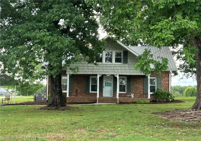 Homes for sale in Ronda, NC | 3798 Clingman Rd, Ronda, NC 28670 | MLS# 1220621