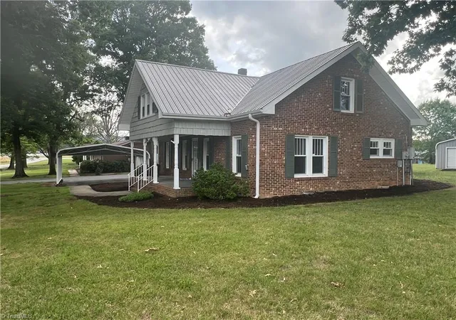 Homes for sale in Ronda, NC | 3798 Clingman Rd, Ronda, NC 28670 | MLS# 1220621