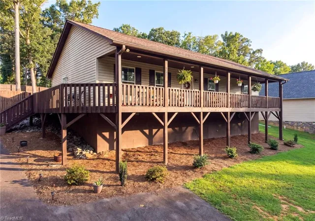 2nd image of 133 Lake Dr 9, Lexington, NC 27292 | MLS# 1230519