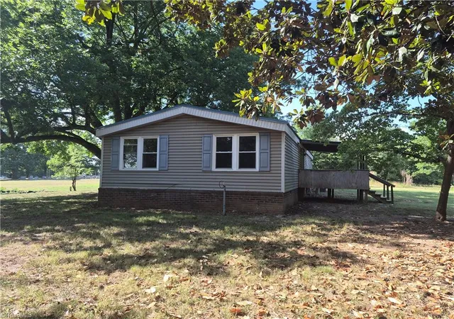 Homes for sale in Reidsville, NC | 467 Huffines Mill Rd, Reidsville, NC 27320 | MLS# 1227195