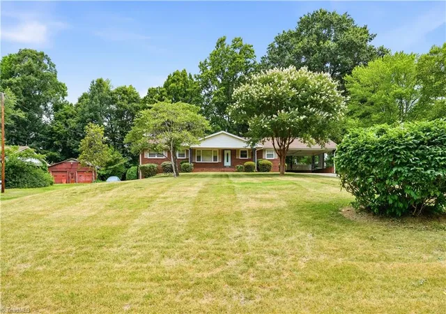 Photo 3 of Sale Pending at 717 Corjon St, Kernersville, NC 27284 | MLS# 1225086 | Listing updated on 2026-09-19