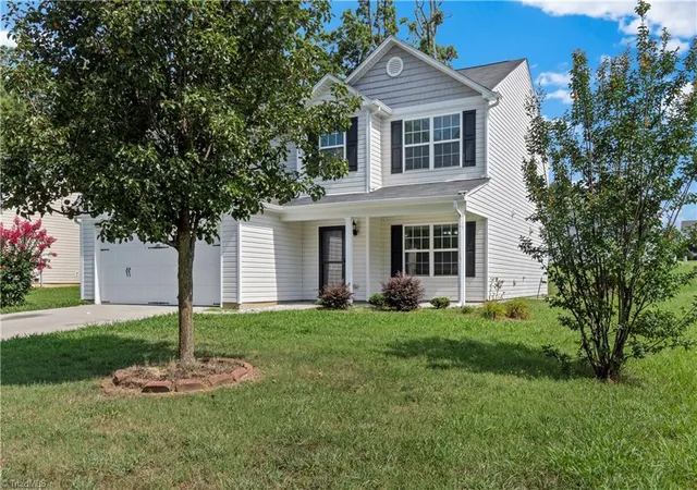 2nd image of 813 Leach Ave, Thomasville, NC 27360 | MLS# 1226814