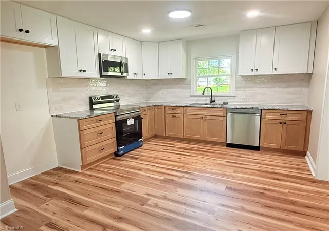 5th image of 189 W Cleve St, Mount Airy, NC 27030 | MLS# 1225676