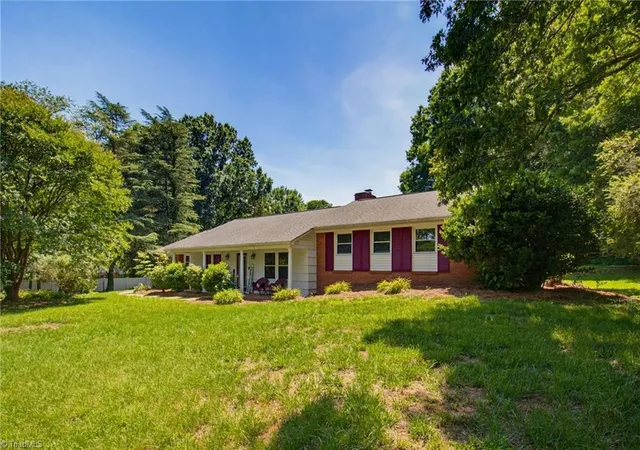 Homes for sale in Pfafftown, NC | 3462 Stimpson Dr, Pfafftown, NC 27040 | MLS# 1222871