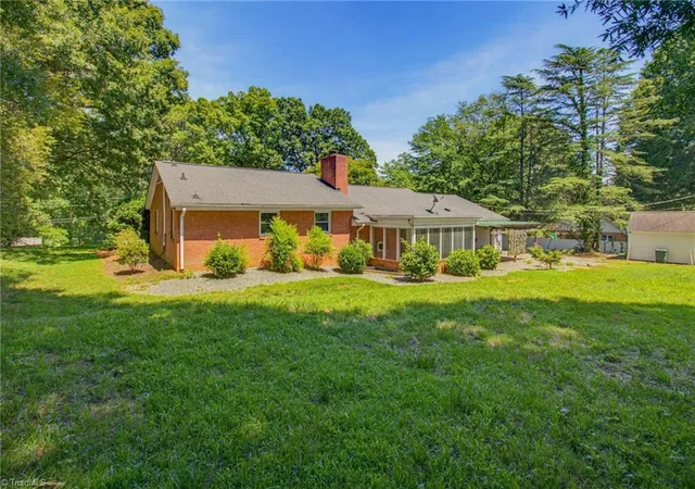 Homes for sale in Pfafftown, NC | 3462 Stimpson Dr, Pfafftown, NC 27040 | MLS# 1222871
