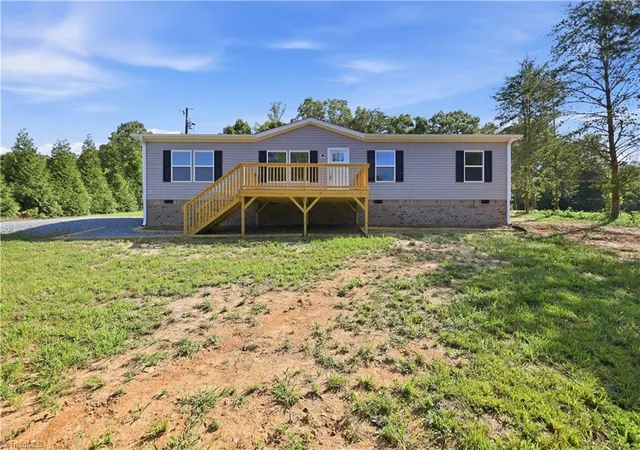 2nd image of 3929 Piney Mountain Rd, Walnut Cove, NC 27052 | MLS# 1229505