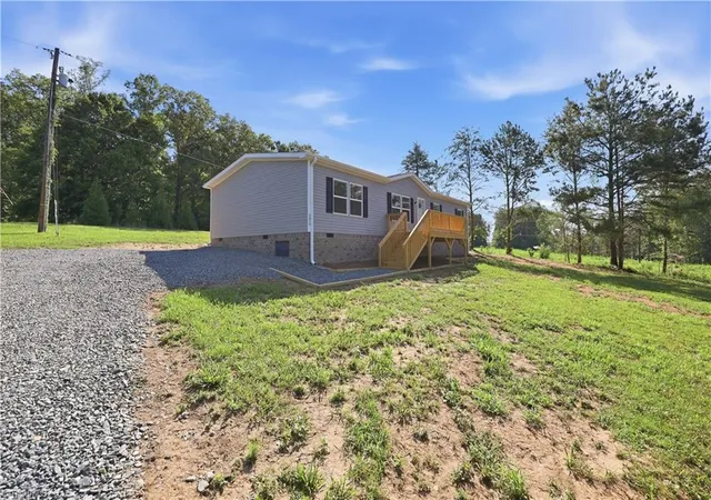 5th image of 3929 Piney Mountain Rd, Walnut Cove, NC 27052 | MLS# 1229505