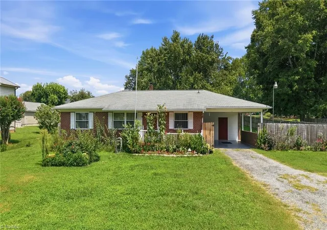 3rd image of 4358 Gumtree Rd, Winston Salem, NC 27107 | MLS# 1230925