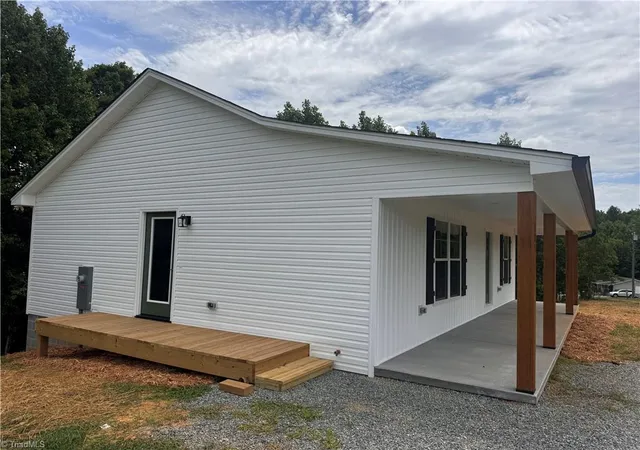 2nd image of 183 Meadow Run Ln, Lexington, NC 27292 | MLS# 1228262