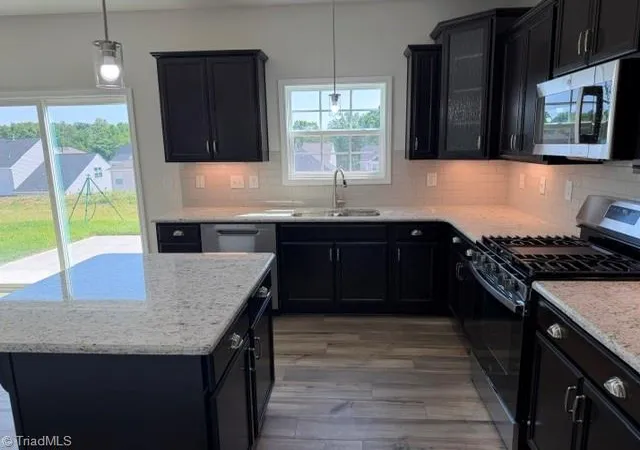 Photo 4 of Single family home for sale at 3713 Contimental Sq, Kernersville, NC 27284 | MLS# 1228325 | Listing updated on 2026-09-17