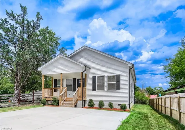 Photo 2 of Single family home for sale at 1335 Elrado St, Burlington, NC 27217 | MLS# 1227363 | Listing updated on 2026-09-17