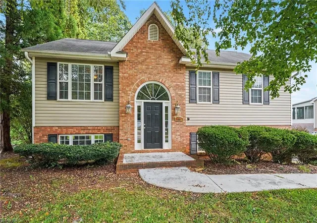 Photo 1 of Single family home for sale at 185 Summit Dr, Mocksville, NC 27028 | MLS# 1233528 | Listing updated on 2026-09-14