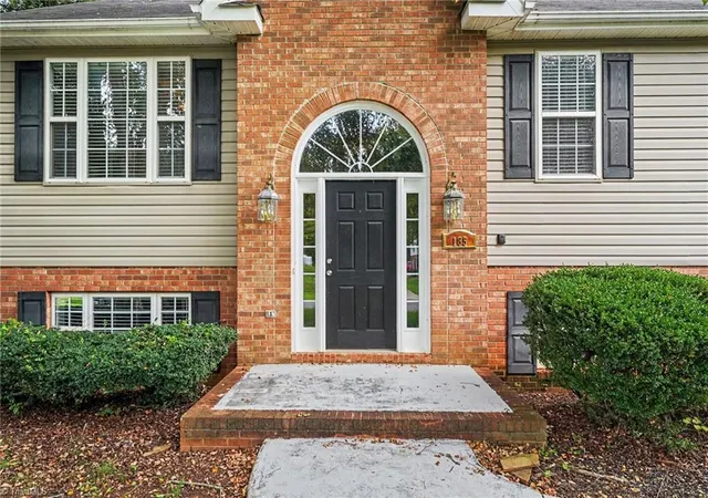 Photo 3 of Single family home for sale at 185 Summit Dr, Mocksville, NC 27028 | MLS# 1233528 | Listing updated on 2026-09-14