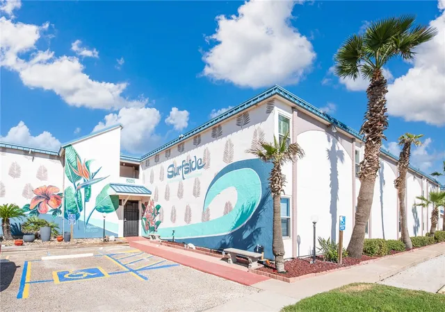 Listing Photo 1 - Condo for sale in building located at 15005 Windward Dr, Corpus Christi, TX 78418 - Unit #213