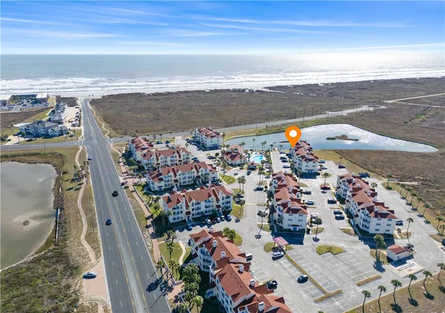 Listing Photo 2 - Condo for sale in building located at 14721 Whitecap Blvd, Corpus Christi, TX 78418 - Unit #242