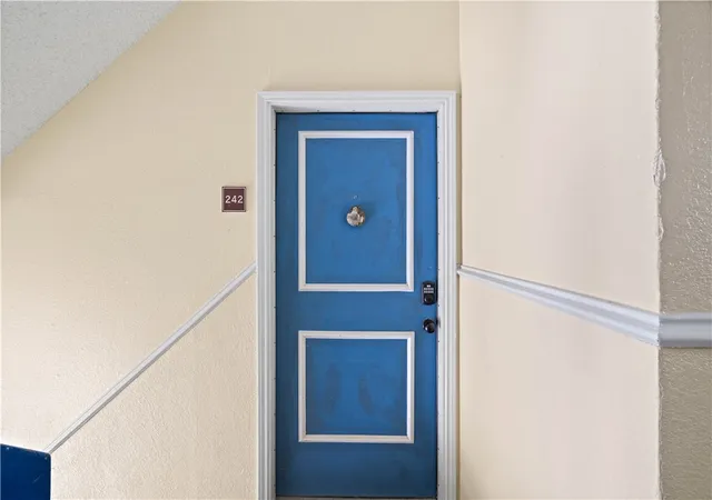 Listing Photo 4 - Condo for sale in building located at 14721 Whitecap Blvd, Corpus Christi, TX 78418 - Unit #242