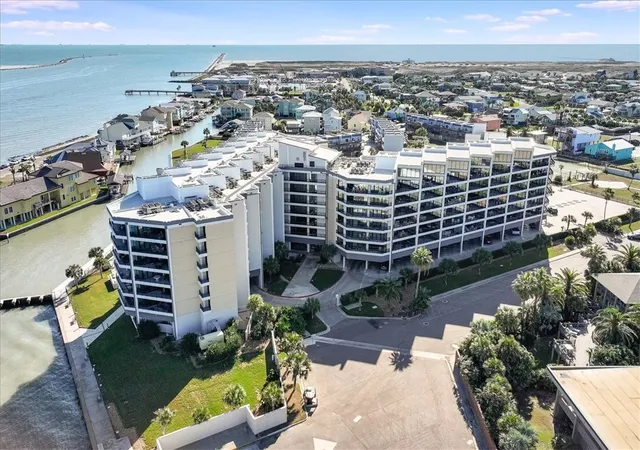 Listing Photo 1 - Condo for sale in building located at 1000 N Station St, Port Aransas, TX 78373 - Unit #311