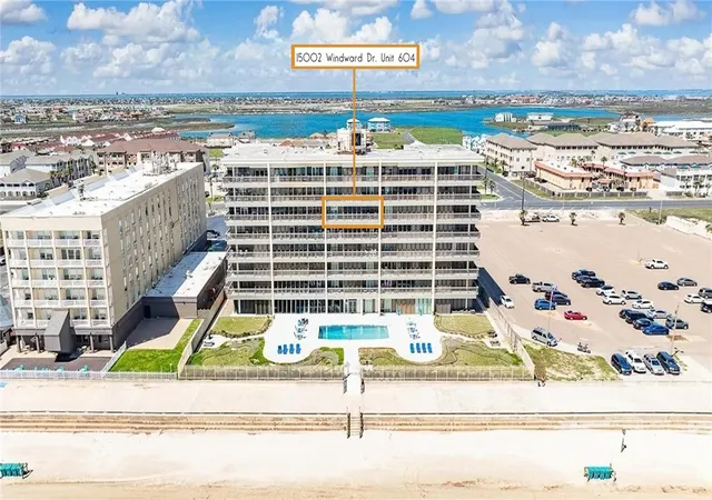 Listing Photo 2 - Condo for sale in building located at 15002 Windward Dr, Corpus Christi, TX 78418 - Unit #604