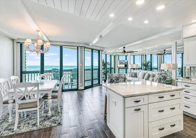 2nd image of 6745 Seacomber Dr, Port Aransas, TX 78373