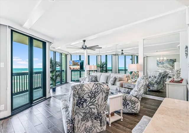 3rd image of 6745 Seacomber Dr, Port Aransas, TX 78373