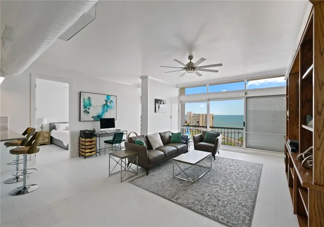 Listing Photo 5 - Condo for sale in building located at 4600 Ocean Dr, Corpus Christi, TX 78412