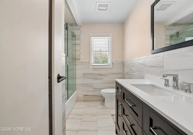 43rd image of 2 Candlelight Dr, Holmdel, NJ 07733 | MLS# 22620420