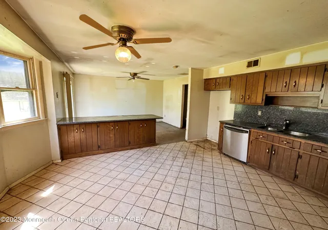 Photo 4 of Sale Pending at 835 Bowman Rd, Jackson, NJ 08527 | MLS# 22309471 | Listing updated on 2026-08-02