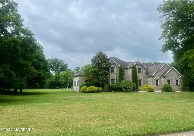 3rd image of 170 Palisade Dr, Freehold, NJ 07728 | MLS# 22422134