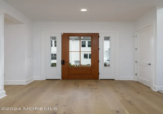 Photo 4 of Sale Pending at 24 Bingham Ct, Rumson, NJ 07760 | MLS# 22433456 | Listing updated on 2025-12-31