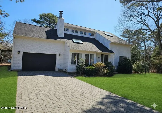 Homes for sale in Bayville, NJ | 3 Sheila Ct, Bayville, NJ 08721 | MLS# 22501334