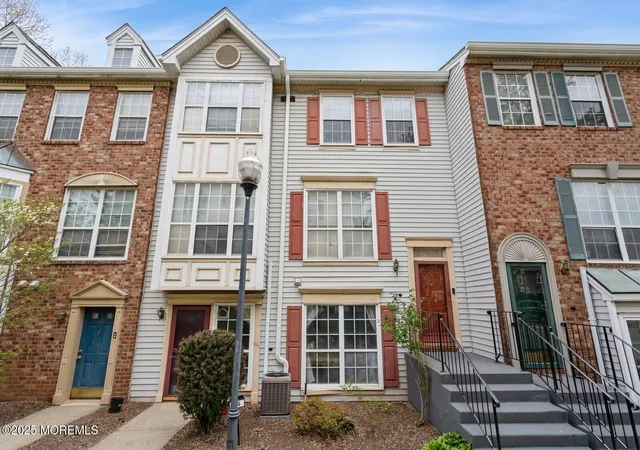 3rd image of 43 Howard Ct, Newark, NJ 07103